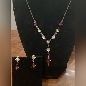 Lovely London Necklace and Earrings Gift Set, New In Box